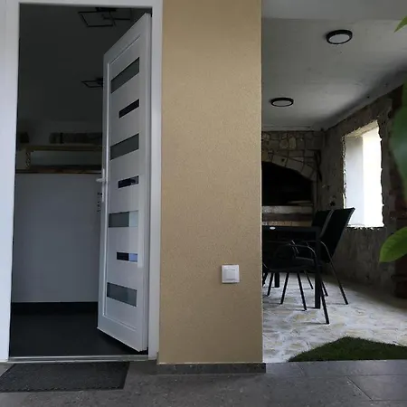 Private House 4 You